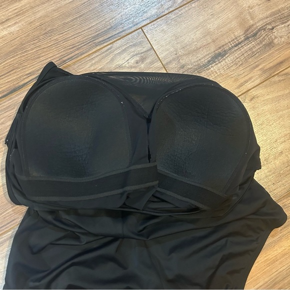 Longitude Women’s 22W Black One Piece Swimsuit Mesh Neckline Tummy Control - Picture 8 of 8